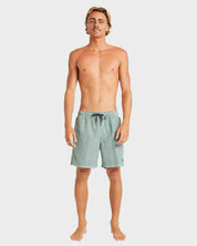 BILLABONG ALL DAY OVERDYE LAYBACK 17" BOARDSHORTS – MENS EASY SURF SHORTS IN JADE