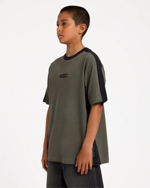 BILLABONG BOYS 8-16 SPEC ICONIC T-SHIRT – FOREST
