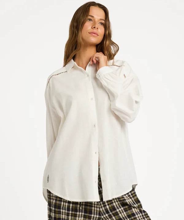 billabong-coastal-crush-long-sleeve-shirt-salt-crystal1.webp