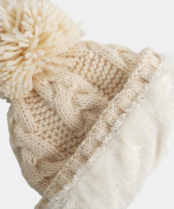 billabong-cozy-up-beanie-white-cap1.webp