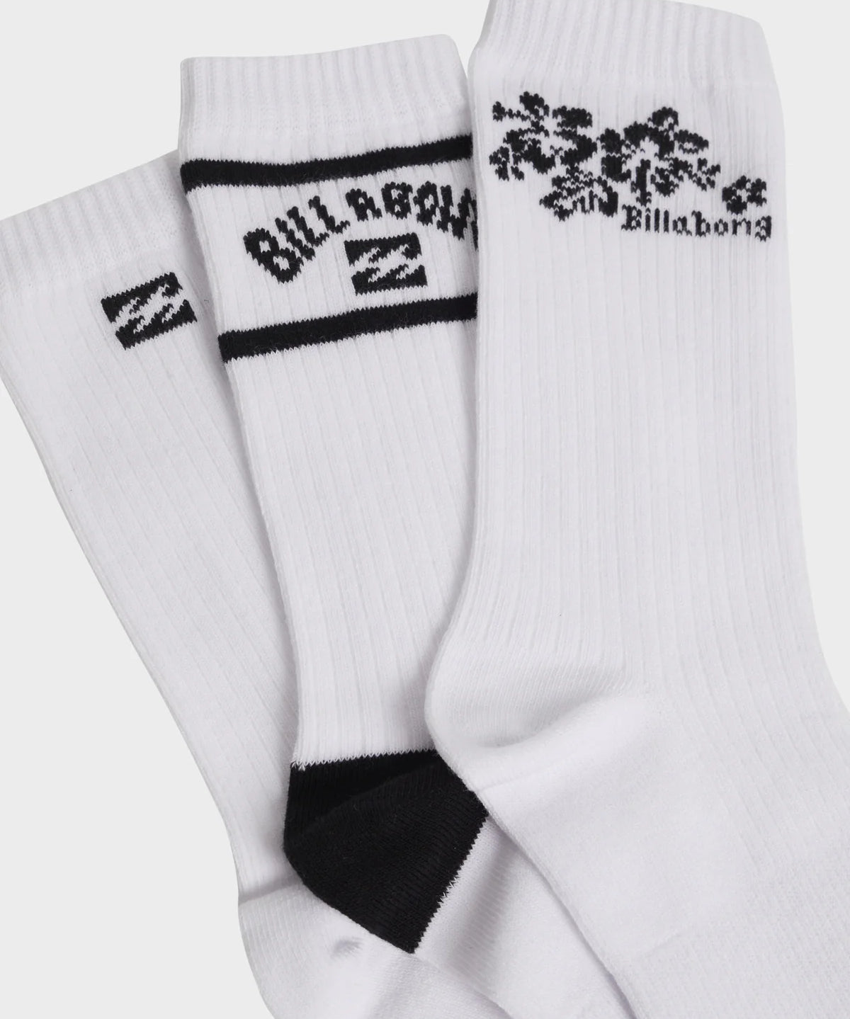 billabong-good-times-womens-3-pack-no-show-socks-black-white1.webp