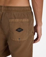 BILLABONG MENS ALL DAY OVERDYED LAYBACK 17" BOARDSHORTS – COFFEE BEAN