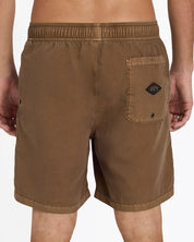 BILLABONG MENS ALL DAY OVERDYED LAYBACK 17" BOARDSHORTS – COFFEE BEAN