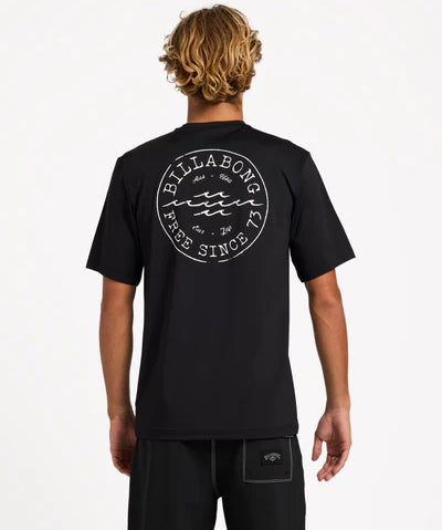 billabong-mens-big-wave-daz-short-sleeve-rash-vest-black1.webp