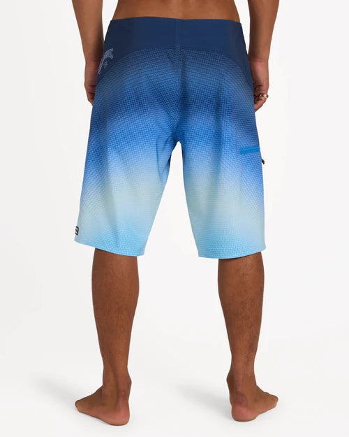 BILLABONG MENS FLUID PRO 21" BOARDSHORTS – BLUE
