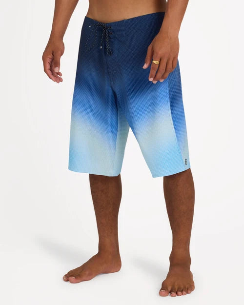 BILLABONG MENS FLUID PRO 21" BOARDSHORTS – BLUE