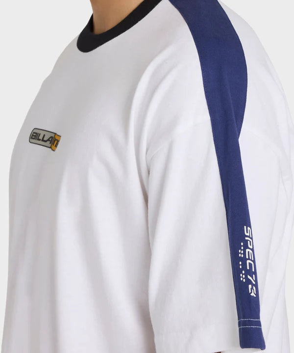 billabong-mens-spec-73-iconic-tshirt-white-bodhi-surf-detail.webp