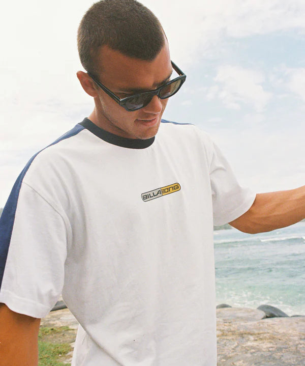 billabong-mens-spec-73-iconic-tshirt-white-bodhi-surf.webp