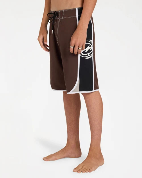 BILLABONG MENS SPEC DBAH BIO WAVE PRO 21" BOARDSHORTS – DARK BROWN