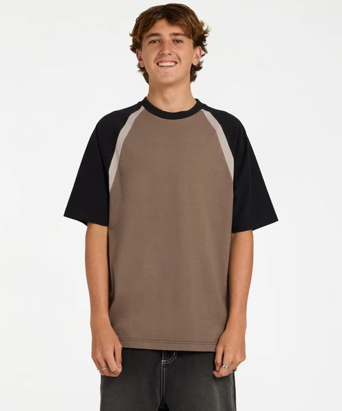 billabong-mens-spec-fluid-t-shirt-gravel1.webp