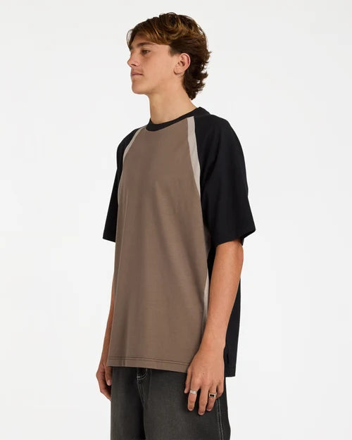 BILLABONG MENS SPEC FLUID T-SHIRT – GRAVEL