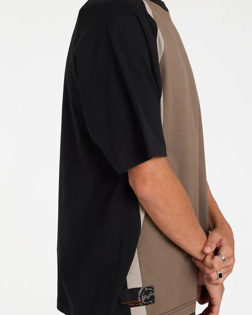 BILLABONG MENS SPEC FLUID T-SHIRT – GRAVEL