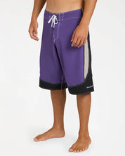 BILLABONG MENS SPEC SYSTEMS PRO 23" BOARDSHORTS – PURPLE