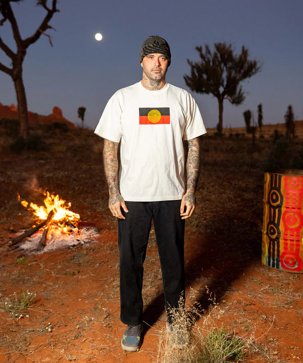 billabong-otis-flag-t-shirt-off-white.webp