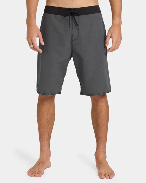 BILLABONG SHADOW CUT OG 20" BOARDSHORTS – MENS CLASSIC SURF SHORTS IN CHAR HEATHER