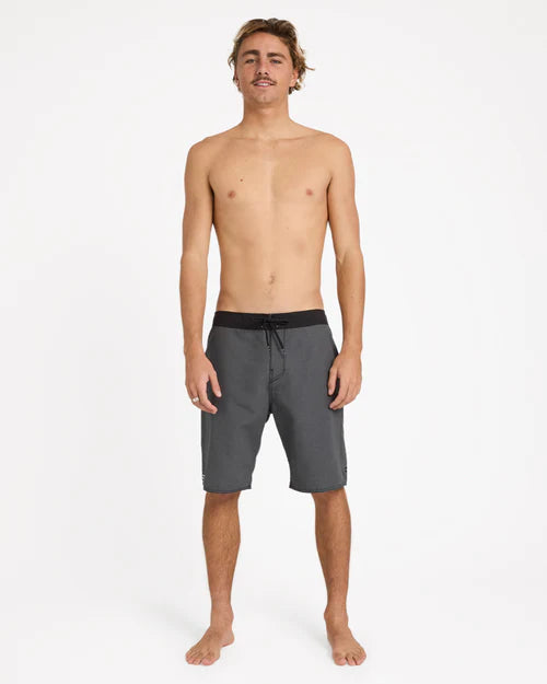 BILLABONG SHADOW CUT OG 20" BOARDSHORTS – MENS CLASSIC SURF SHORTS IN CHAR HEATHER