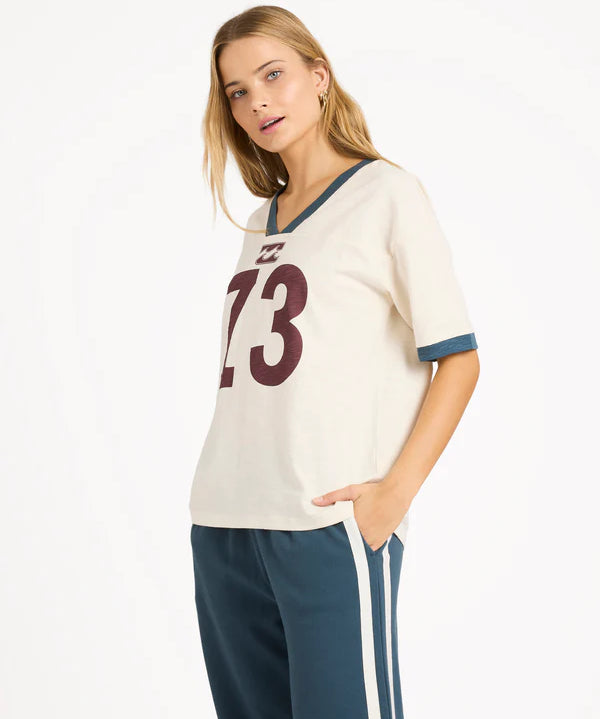 billabong-since-73-team-tshirt-salt-crystal1.webp