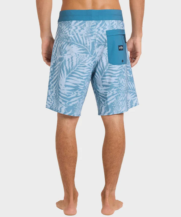 billabong-sundays-airlite-18-5-boardshorts-dark-denim1.webp