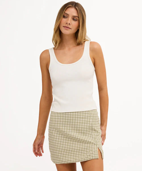 billabong-womens-break-line-mini-skirt-salt-crystal_4153ce22-b715-4325-87c9-4b3e9d034b0e.webp