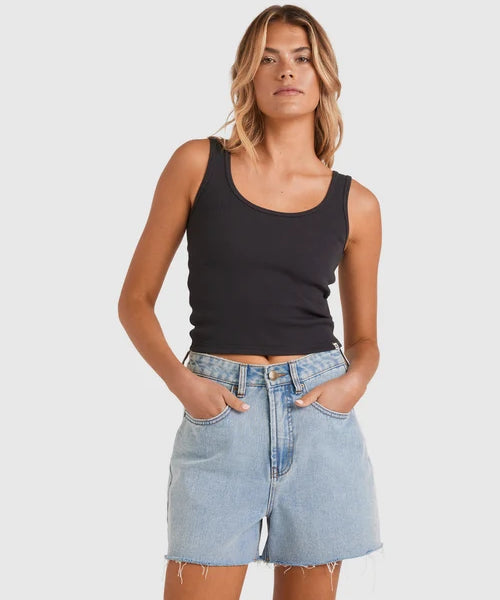 billabong-womens-everyday-tank-top-black.webp