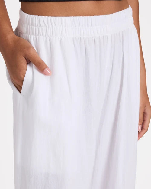 BILLABONG WOMENS FOLLOW ME ELASTIC WAIST PANTS – WHITE