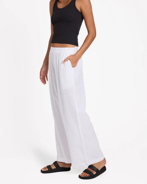 BILLABONG WOMENS FOLLOW ME ELASTIC WAIST PANTS – WHITE