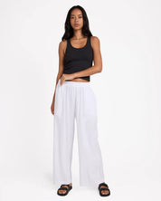 BILLABONG WOMENS FOLLOW ME ELASTIC WAIST PANTS – WHITE