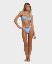 BILLABONG WOMENS MORE THAN WAVES SKIMPY HIKE BIKINI BOTTOM (TIDAL BLUE)