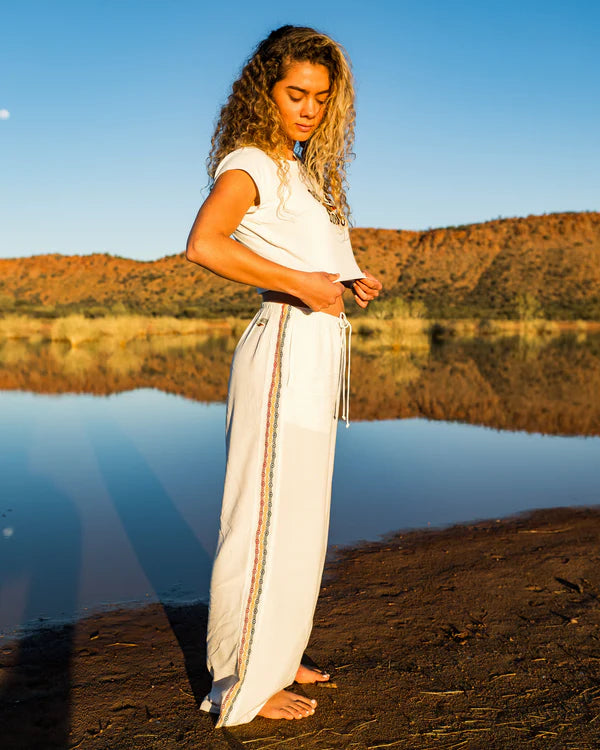 BILLABONG WOMENS OTIS DREAMING ELASTIC WAIST PANTS – SALT CRYSTAL
