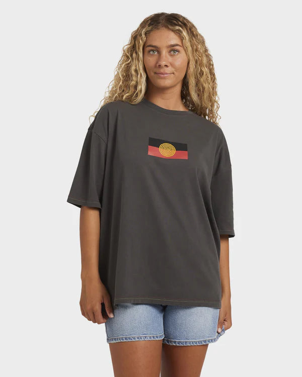 BILLABONG WOMENS OTIS FLAG T-SHIRT – WASHED BLACK