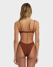 BILLABONG WOMENS SOL SEARCHER JACLYN CROP BIKINI TOP (COWHIDE)