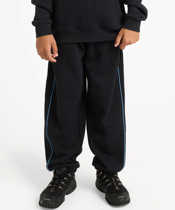 boys-8-16-panelled-track-pants-black.webp