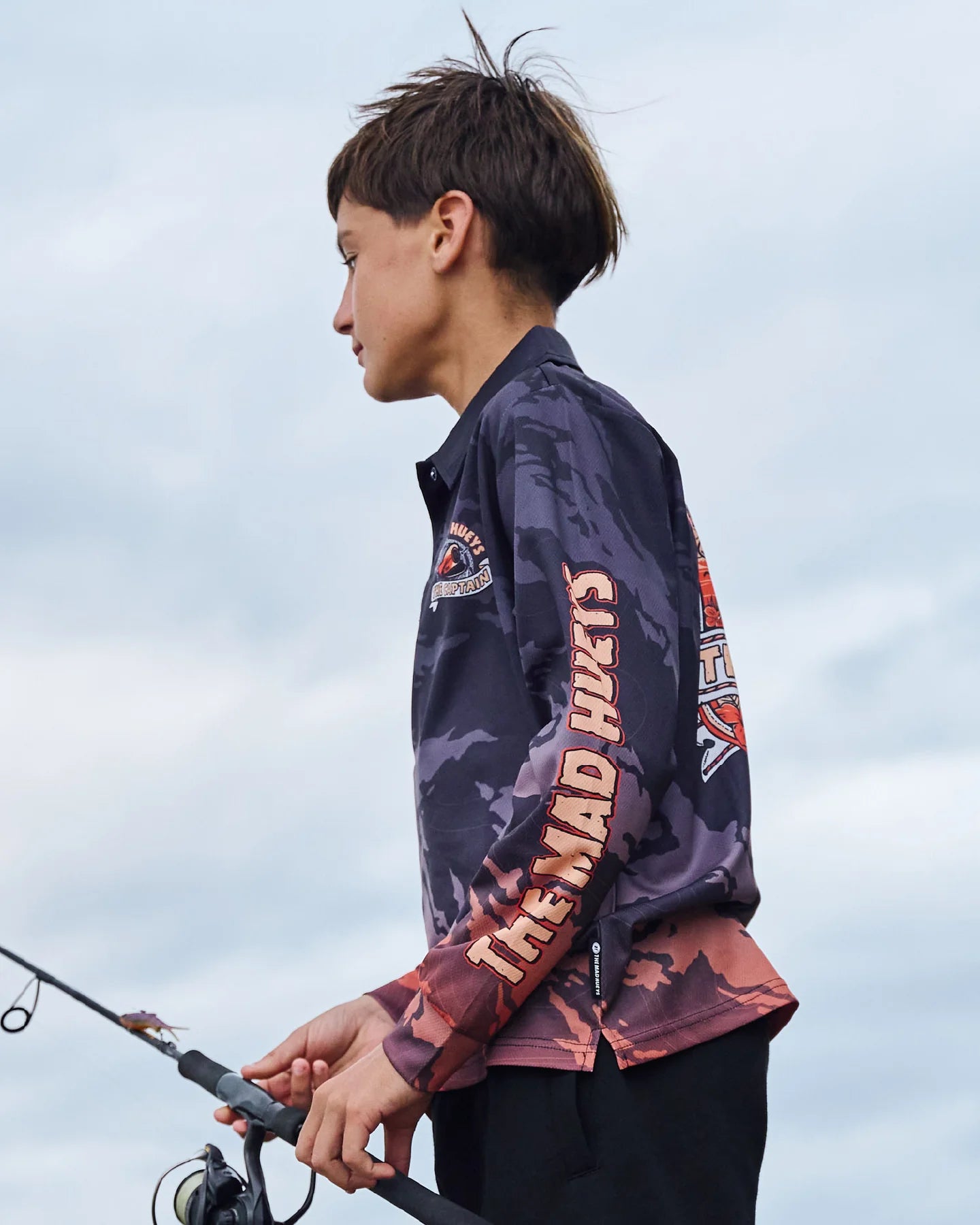 THE MAD HUEYS CAPTAIN TWO FACED YOUTH UPF 50 FISHING JERSEY KIDS SUN SHIRT BLACK