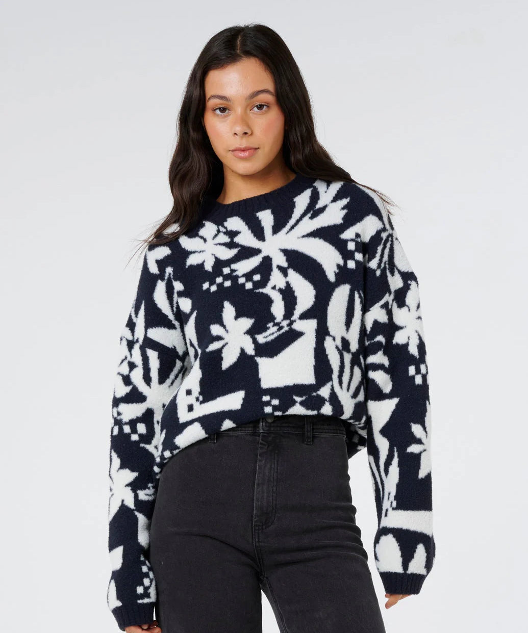 catalina-islands-sweater-black.webp