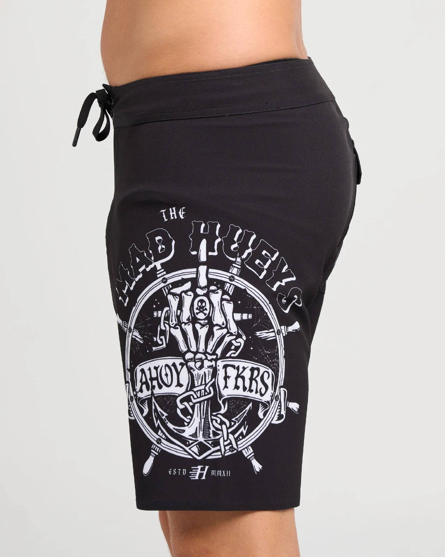 THE MAD HUEYS CHAIN FKRS MENS 19 INCH BOARDSHORT BLACK SURF SWIM SHORTS