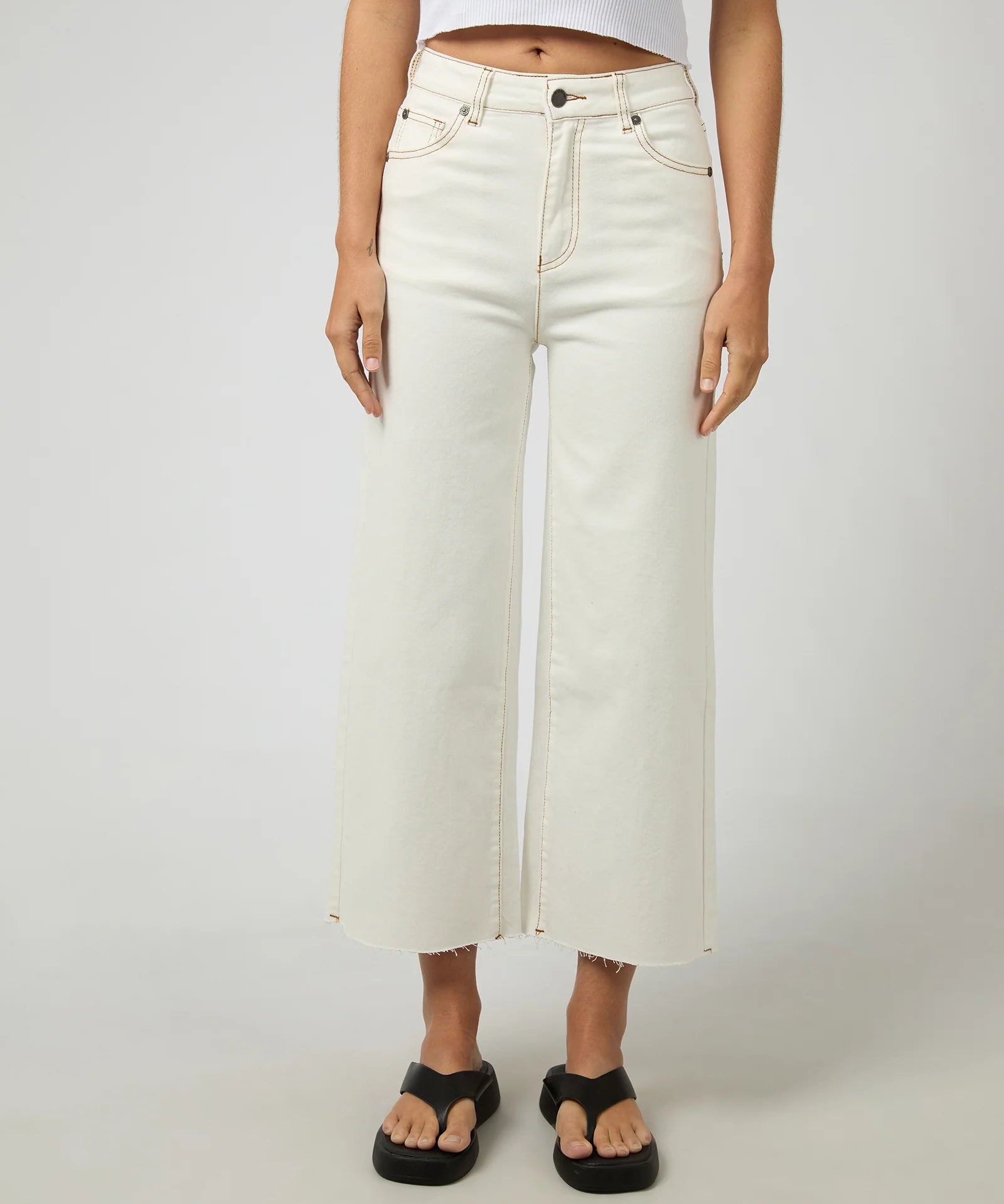 charlie-high-rise-wide-leg-jean-vintage-white.webp