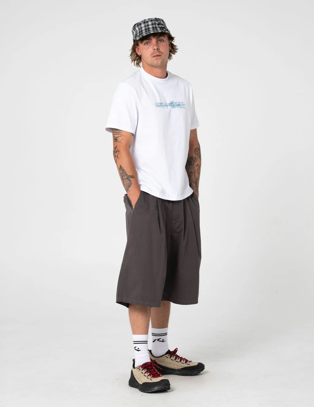 RUSTY CHECK WISE GRAPHIC SLIM TEE WHITE