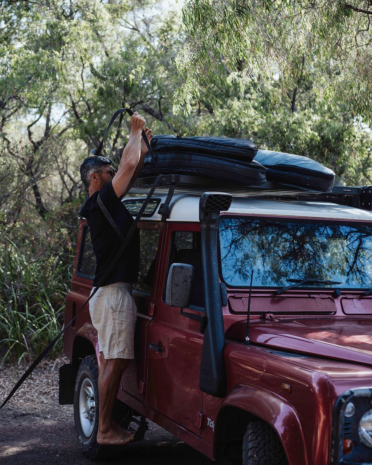 CREATURES OF LEISURE AERO RAX SURFBOARD ROOF RACK PADS WITH STRAPS