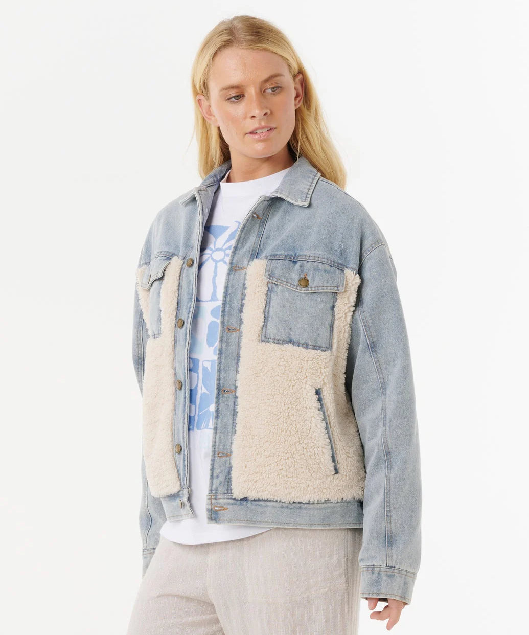 cruisin-sherpa-denim-jacket-washed-blue1.webp