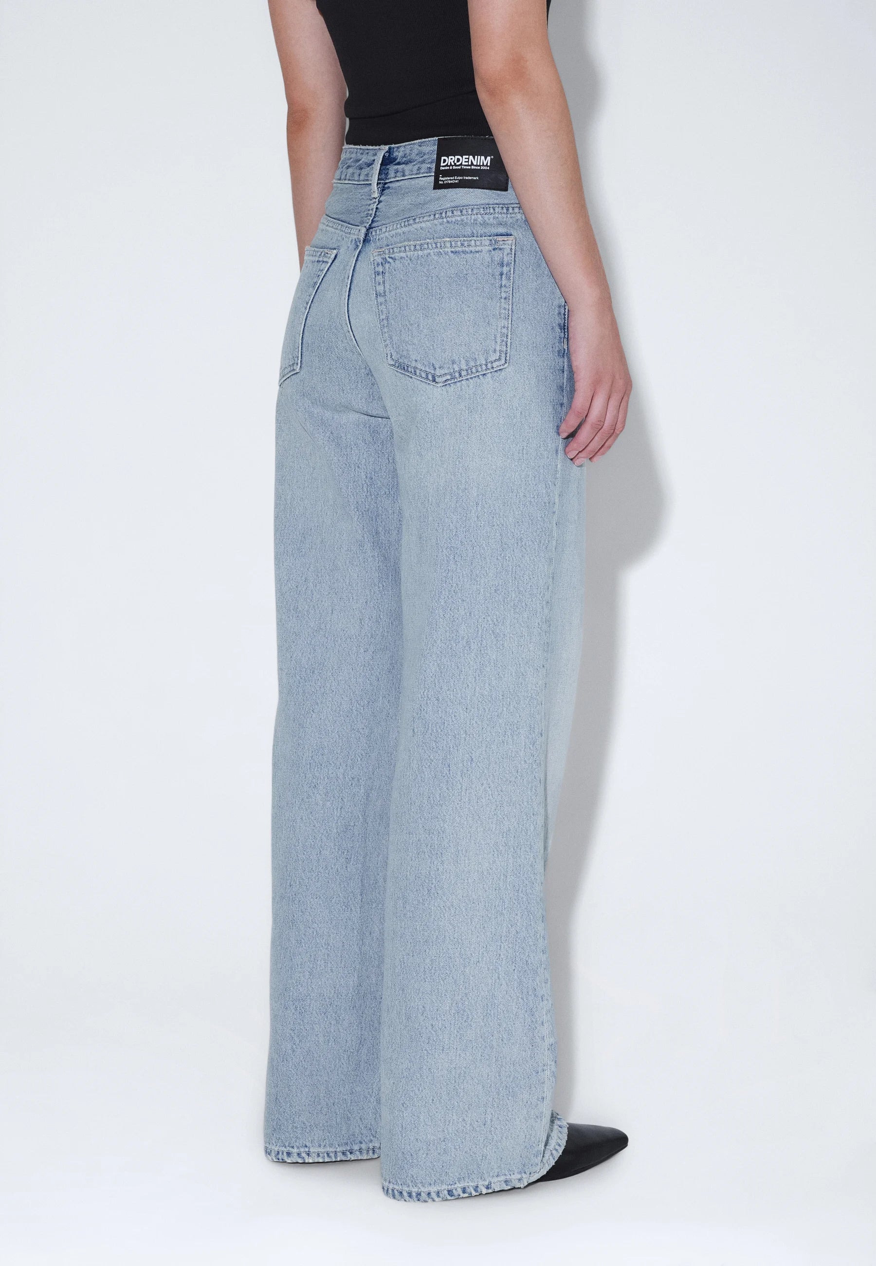 DR. DENIM RHUE LOW WIDE JEANS – DRIFT PALE USED