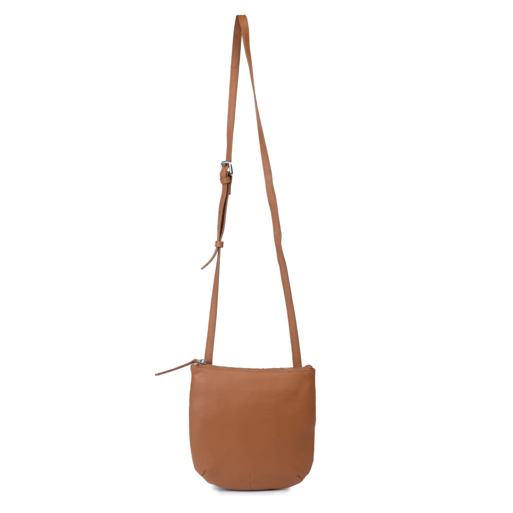 dusky-robin-isabella-crossbody-bag-tan3.webp
