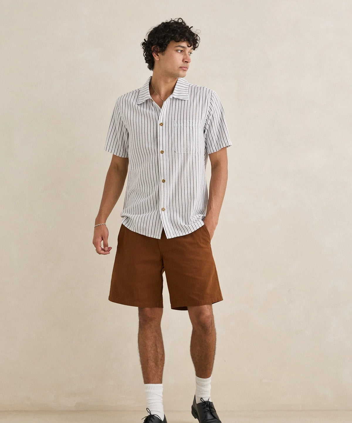 essential-herringbone-short-brown.webp