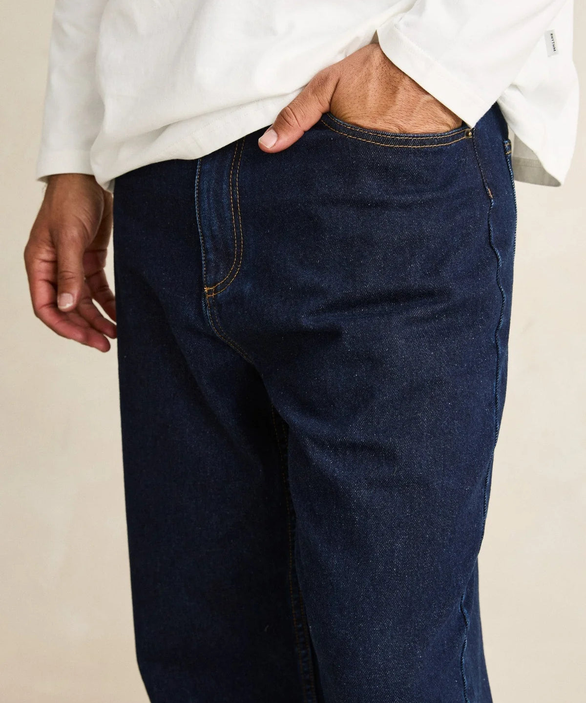 essential-jean-indigo3.webp