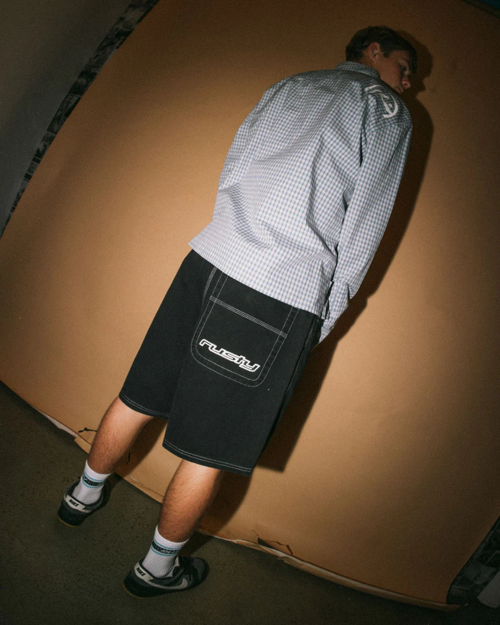 RUSTY FLIP DADDY 23 INCH ELASTIC BAGGY SHORT BLACK MENS SURF SHORTS