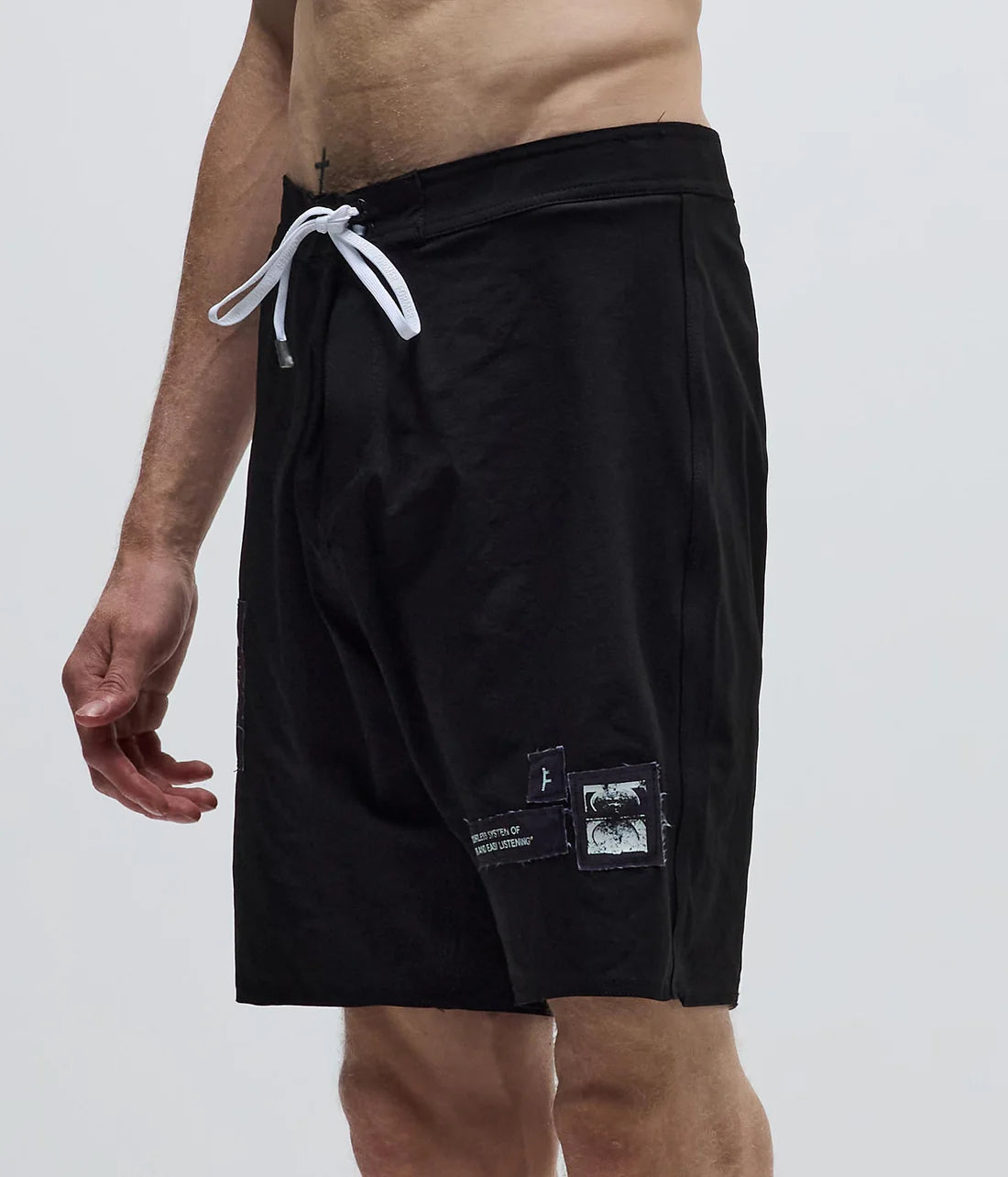 FORMER HUSH PATCH 18" TRUNK MENS BOARDSHORTS RIPSTOP SURF SHORTS BLACK