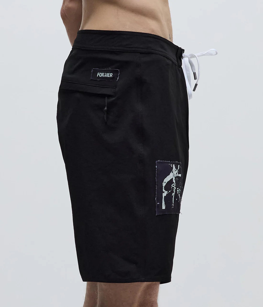 FORMER HUSH PATCH 18" TRUNK MENS BOARDSHORTS RIPSTOP SURF SHORTS BLACK