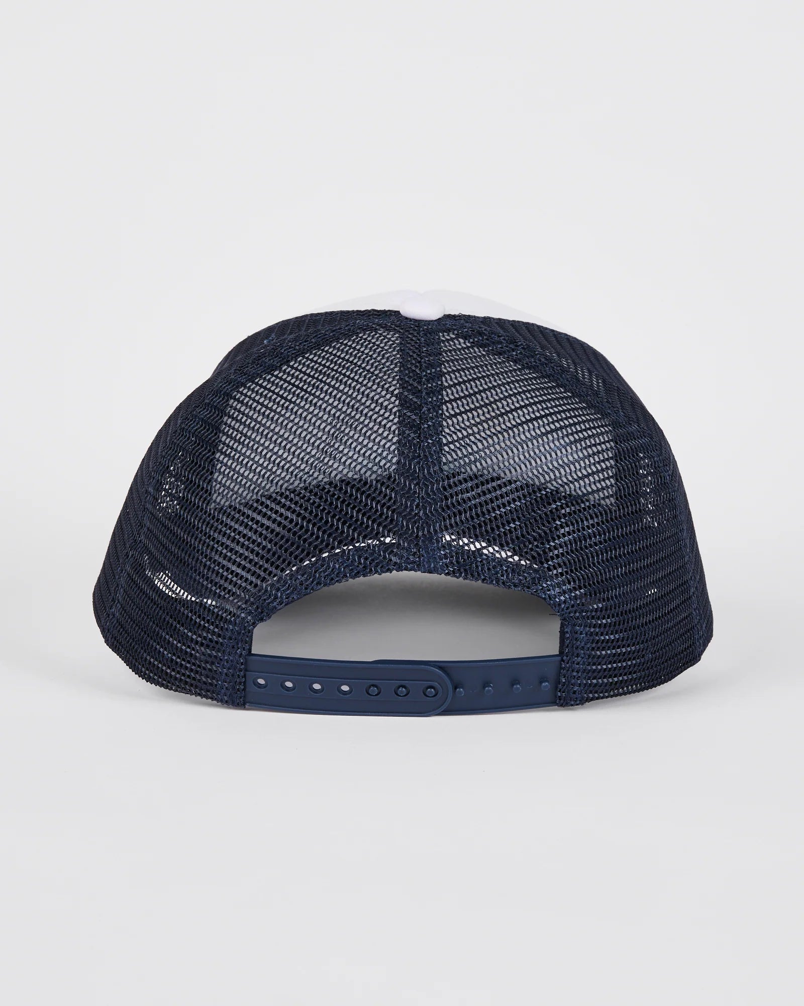 GENERAL STORE MERCH BEER & BARRA TRUCKER CAP – NAVY