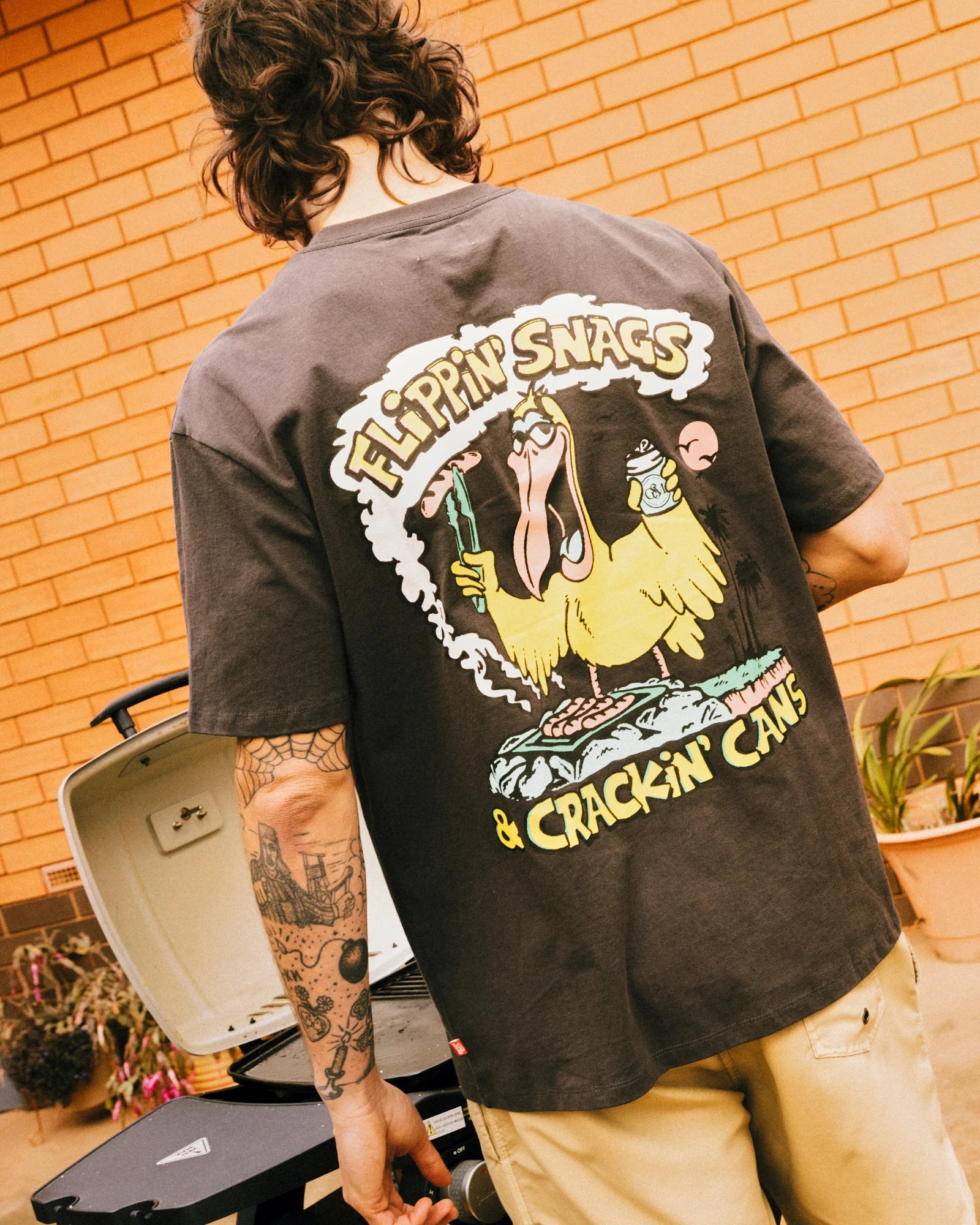 GENERAL STORE MERCH SNAGS AND CANS TEE