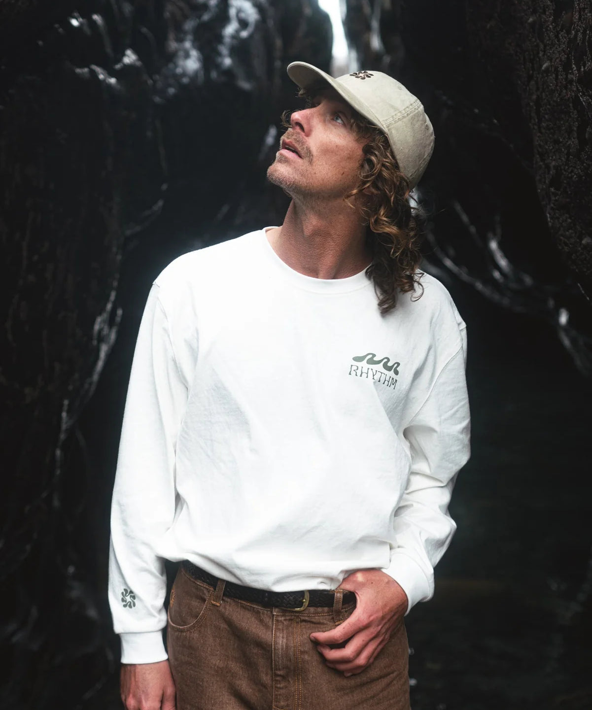 grange-loose-fit-ls-tshirt-ecru1.webp