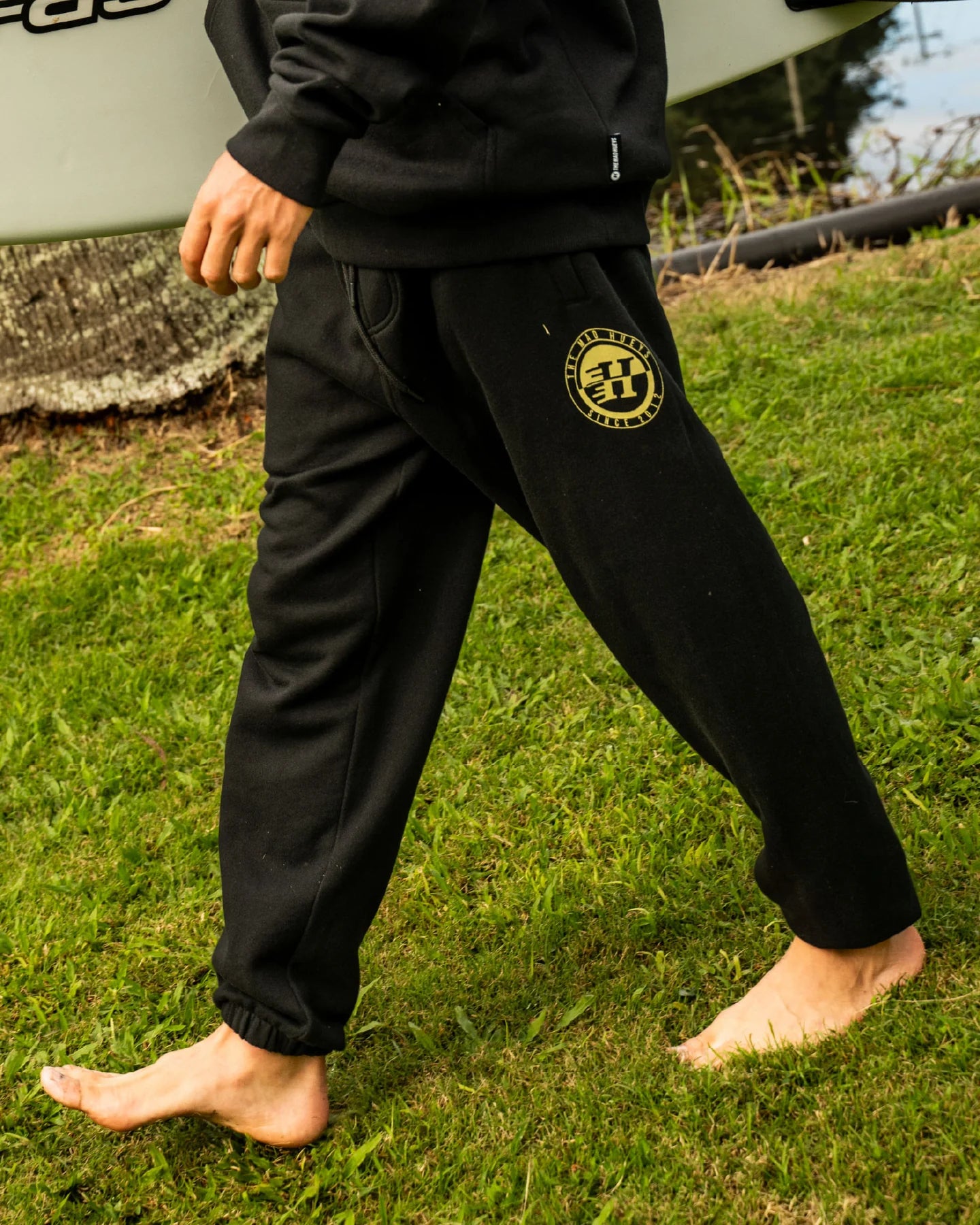 THE MAD HUEYS H SERIES SPLIT TRACKPANT MEN’S FLEECE LOUNGE PANTS BLACK